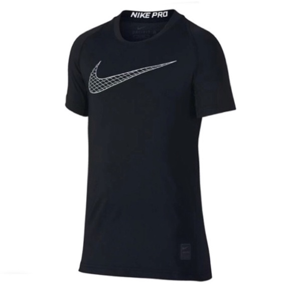 SOLD 🛍 Nike Boys’ Fitted Pro Shirt - Picture 6 of 6